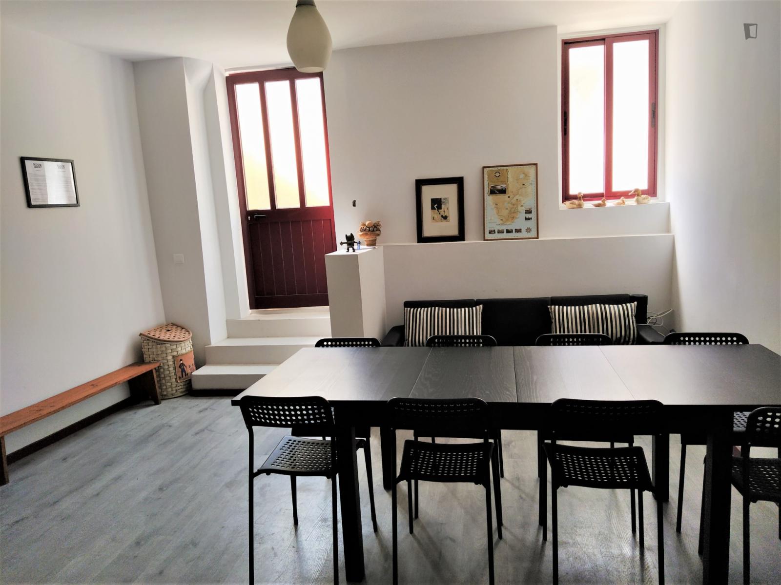 Zona de estudo e convívio da Room4Rent, junto às universidades do Porto