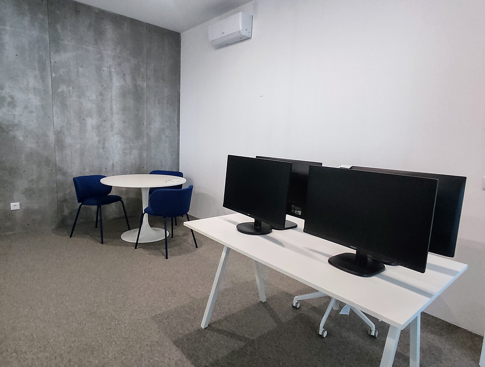 Escritório do Núcleo Empresarial Sarcol em São Mamede de Infesta, com áreas de 10 a 180 m²